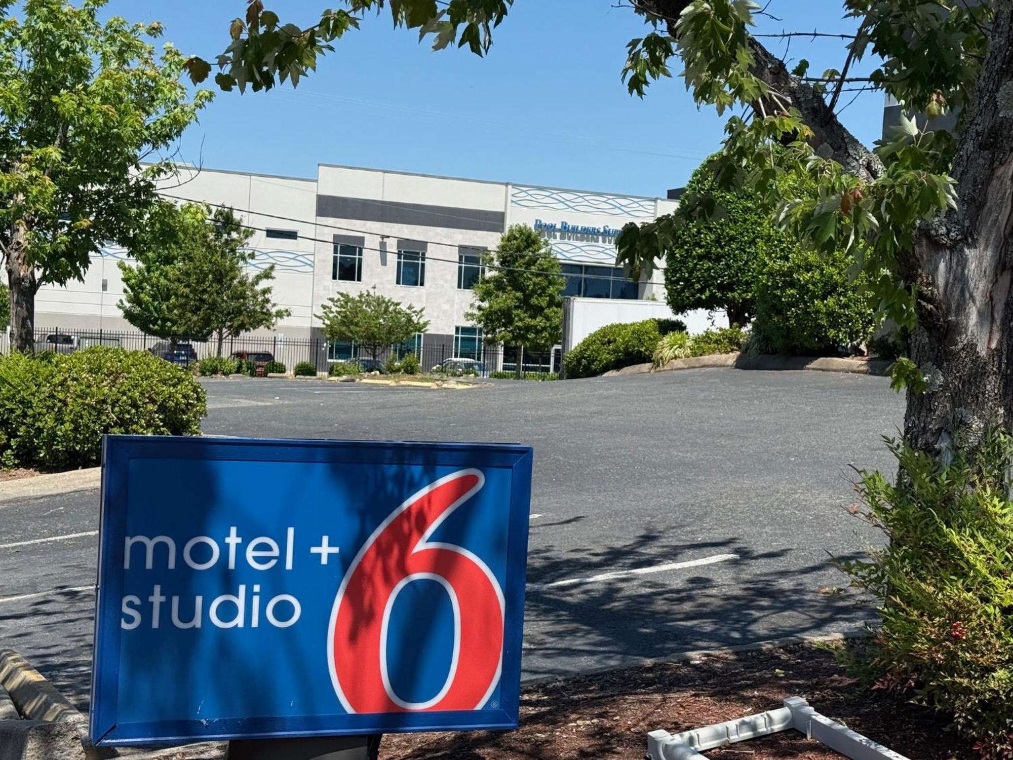 Motel 6 Charlotte, Nc - Airport South מראה חיצוני תמונה