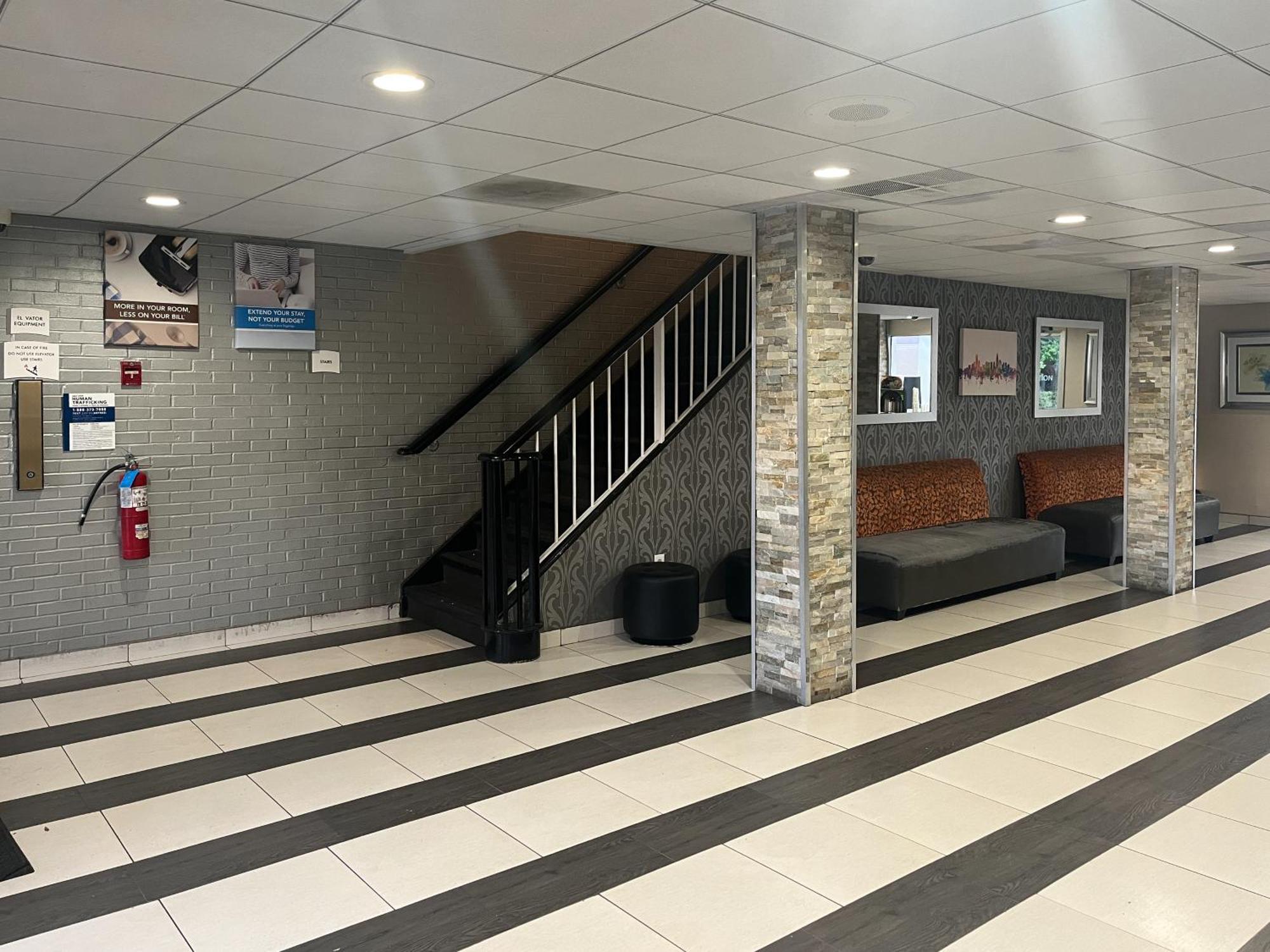 Motel 6 Charlotte, Nc - Airport South מראה חיצוני תמונה