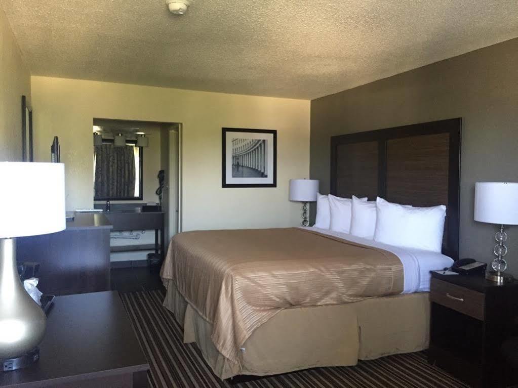 Motel 6 Charlotte, Nc - Airport South מראה חיצוני תמונה